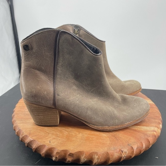 Koolaburra by Ugg - Notela Ankle Bootie wet sand Sz 10 - Picture 1 of 7